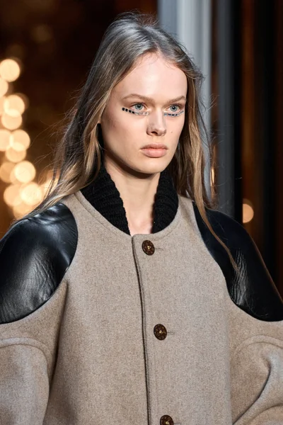 Look 83